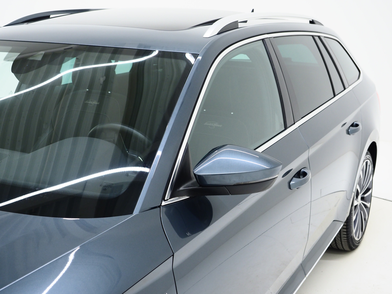 Skoda Superb Combi 1.4 TSI iV Laurin & Klement | Panoramadak | — photo 13