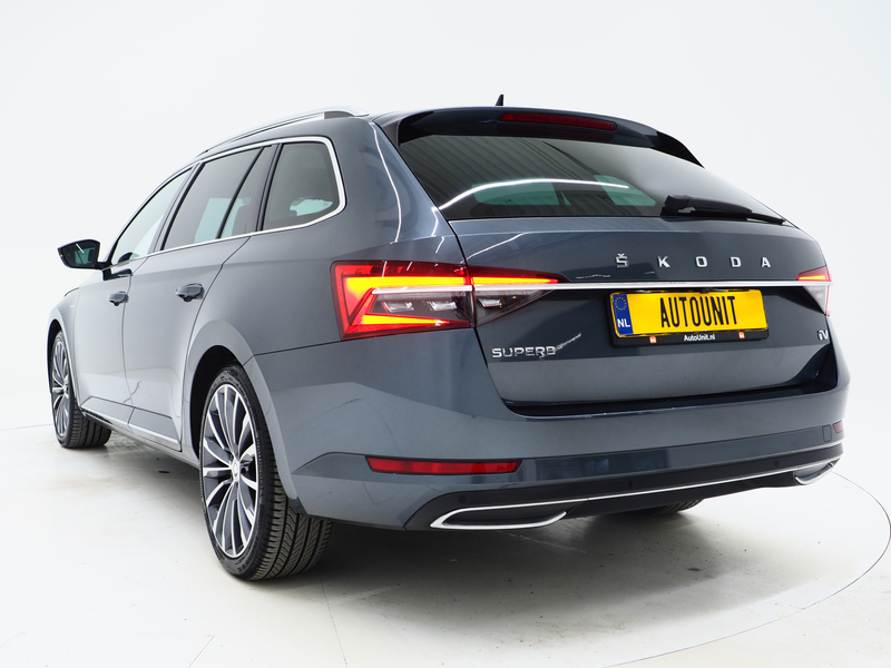 Skoda Superb Combi 1.4 TSI iV Laurin & Klement | Panoramadak | — photo 3