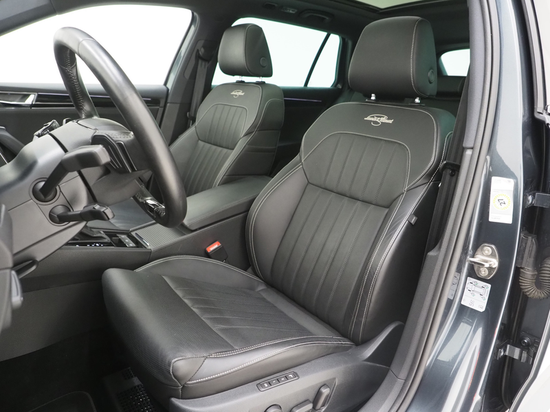 Skoda Superb Combi 1.4 TSI iV Laurin & Klement | Panoramadak | — photo 4