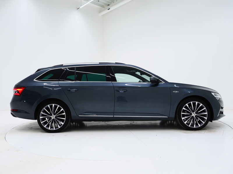 Skoda Superb Combi 1.4 TSI iV Laurin & Klement | Panoramadak | — photo 10