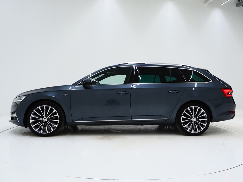 Skoda Superb Combi 1.4 TSI iV Laurin & Klement | Panoramadak | — photo 2