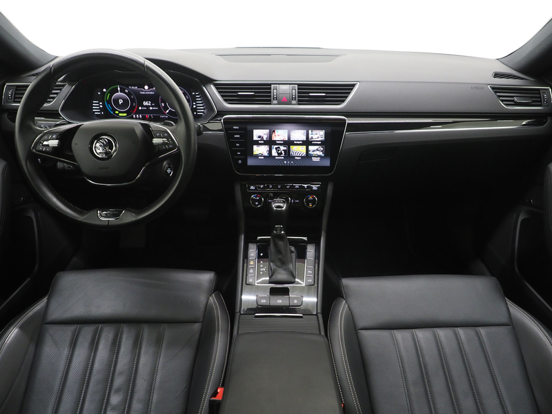 Skoda Superb Combi 1.4 TSI iV Laurin & Klement | Panoramadak | — photo 5
