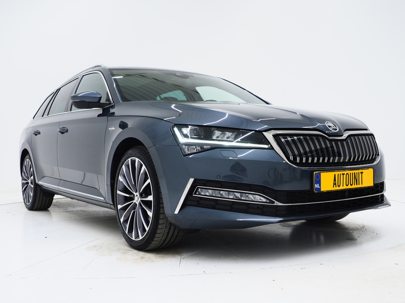 Skoda Superb Combi 1.4 TSI iV Laurin & Klement | Panoramadak | — photo 11