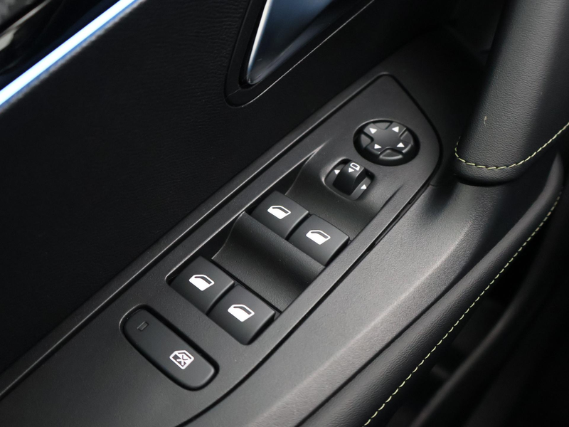 Peugeot e-2008 EV GT 50 kWh 3-FASE + ADAPTIVE CRUISE | PANORAMA | — photo 22