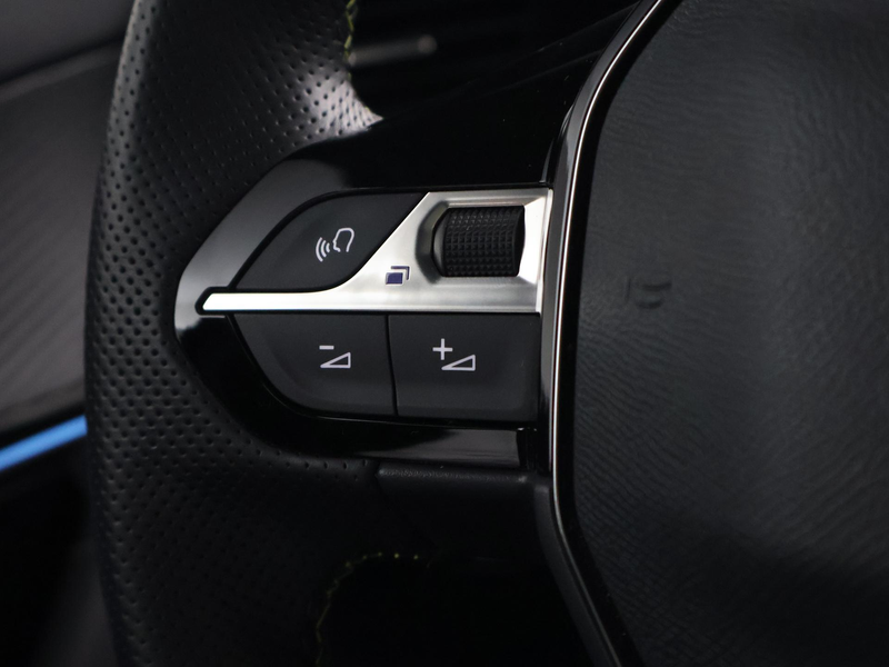 Peugeot e-2008 EV GT 50 kWh 3-FASE + ADAPTIVE CRUISE | PANORAMA | — photo 29