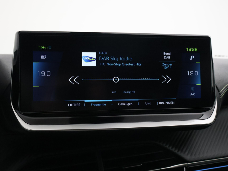 Peugeot e-2008 EV GT 50 kWh 3-FASE + ADAPTIVE CRUISE | PANORAMA | — photo 46