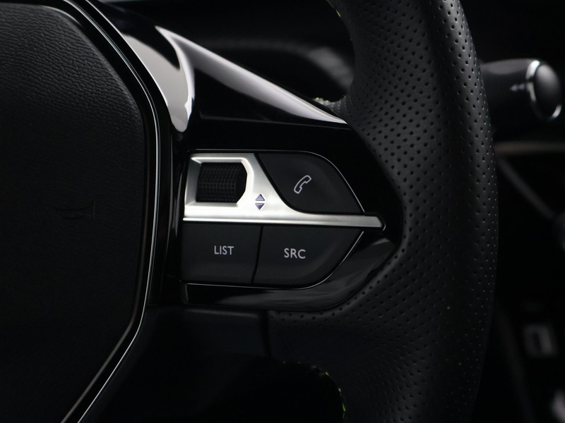 Peugeot e-2008 EV GT 50 kWh 3-FASE + ADAPTIVE CRUISE | PANORAMA | — photo 30