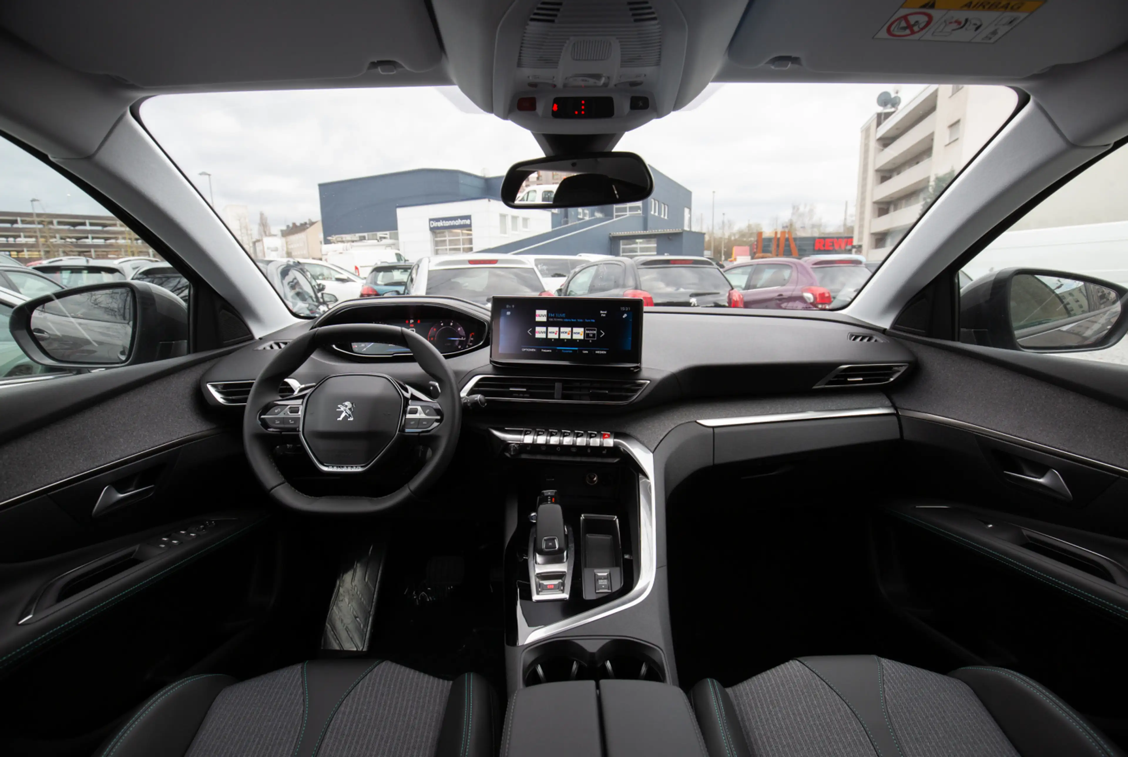 Peugeot 3008 Allure Pack 1.2 PureTech 130 EAT8 *GRIP-CONTROL*SHZ* — photo 6