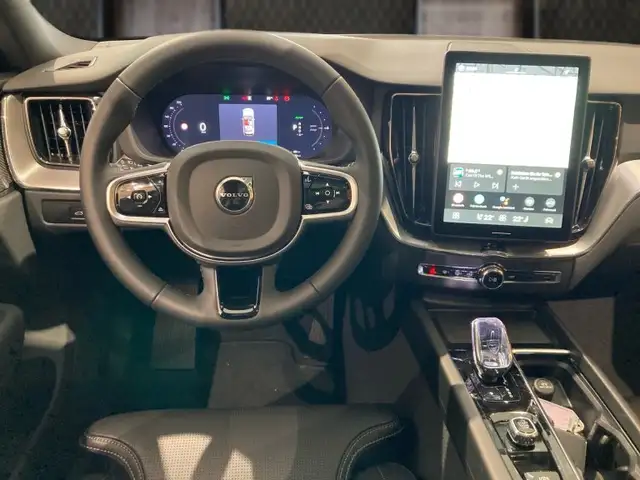 Volvo XC60 Black Edition Plus, T6 AWD Plug-in Hybrid, Elektrisch/Benzin Ansicht 7