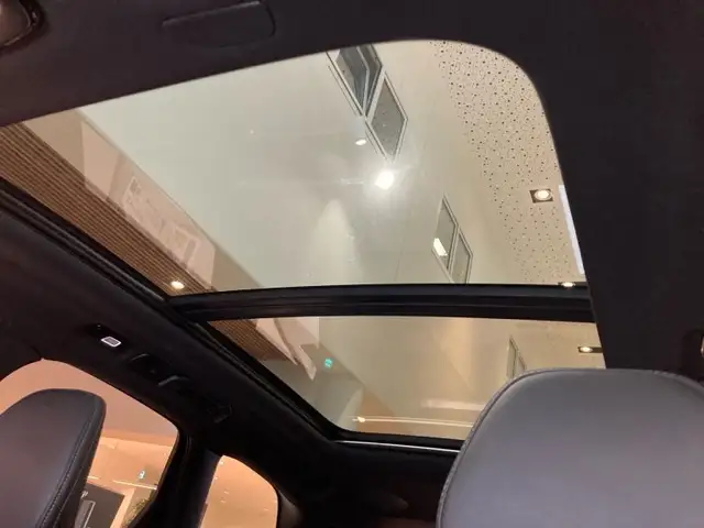 Volvo XC60 Black Edition Plus, T6 AWD Plug-in Hybrid, Elektrisch/Benzin Ansicht 14