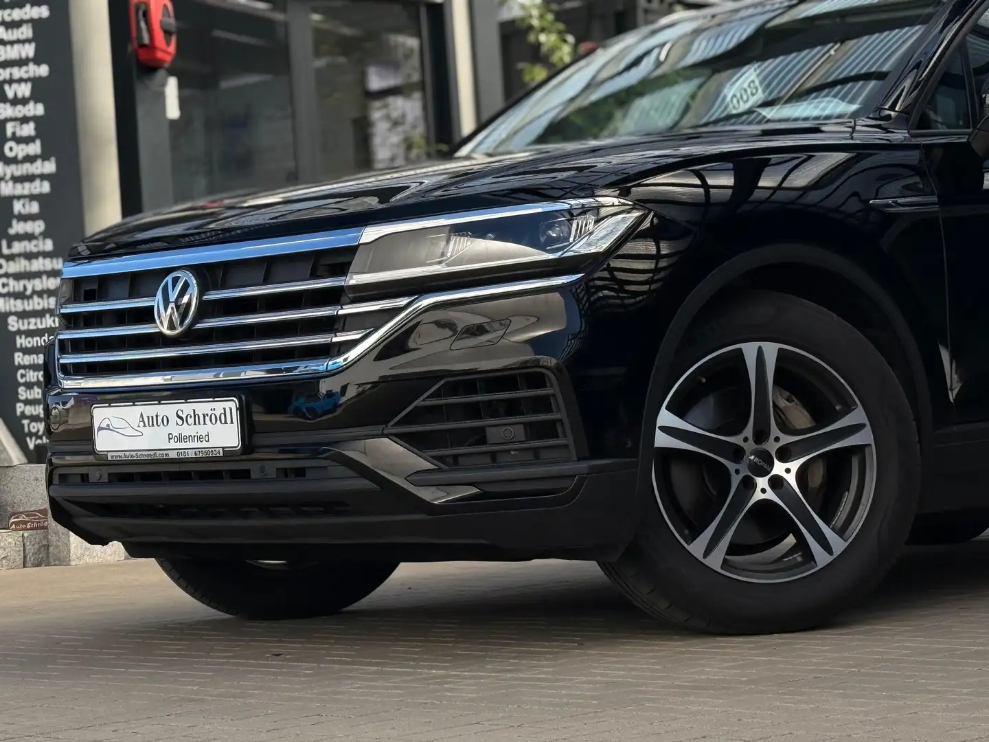 Volkswagen Touareg 3.0 V6 TDI 4MOTION, AHK, ACC, Luft, Tot-W, LED Schwarz - 2