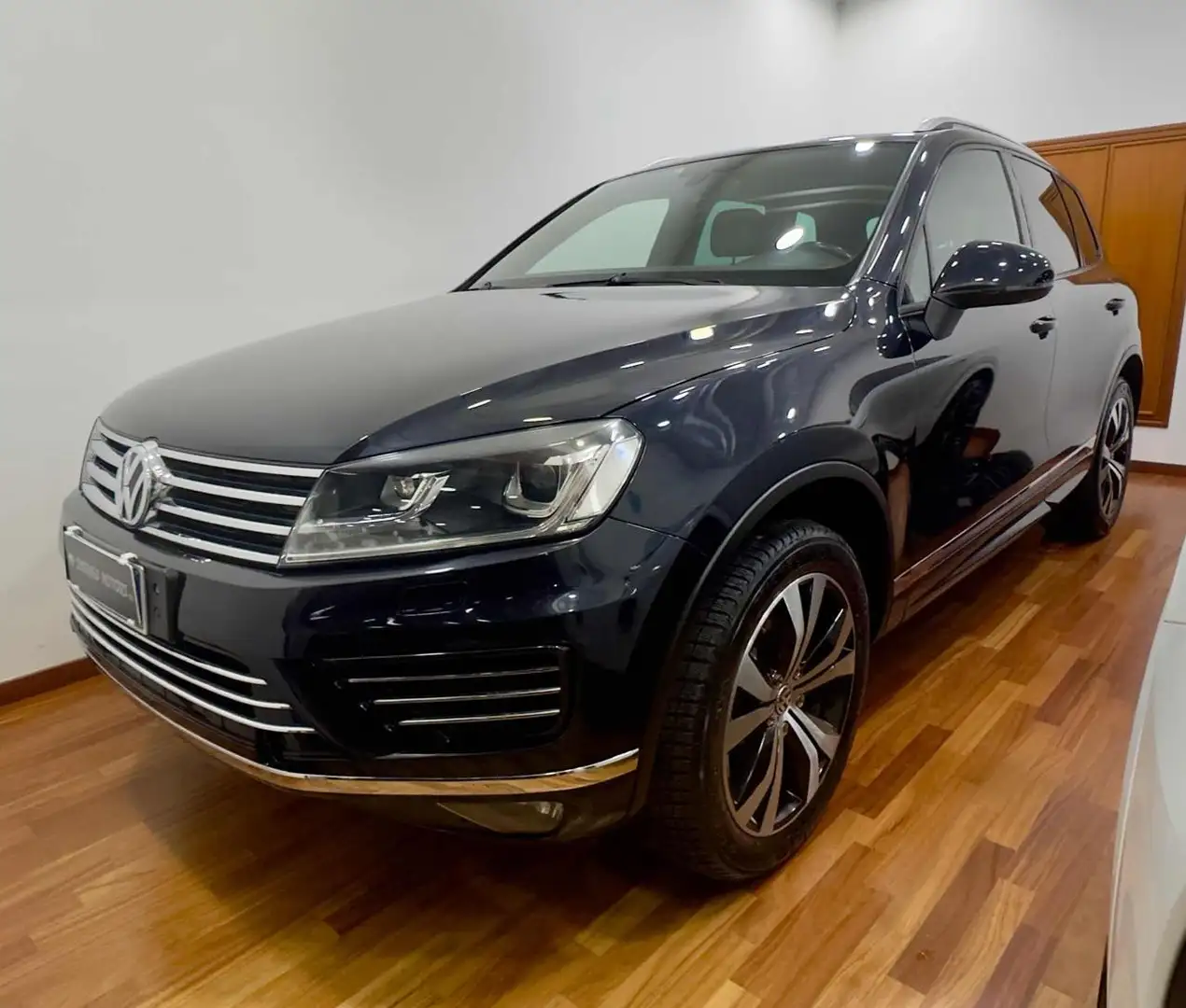Volkswagen Touareg 3.0 TDI 204 CV tiptronic BlueMotion Sport R-LINE Blu/Azzurro - 1