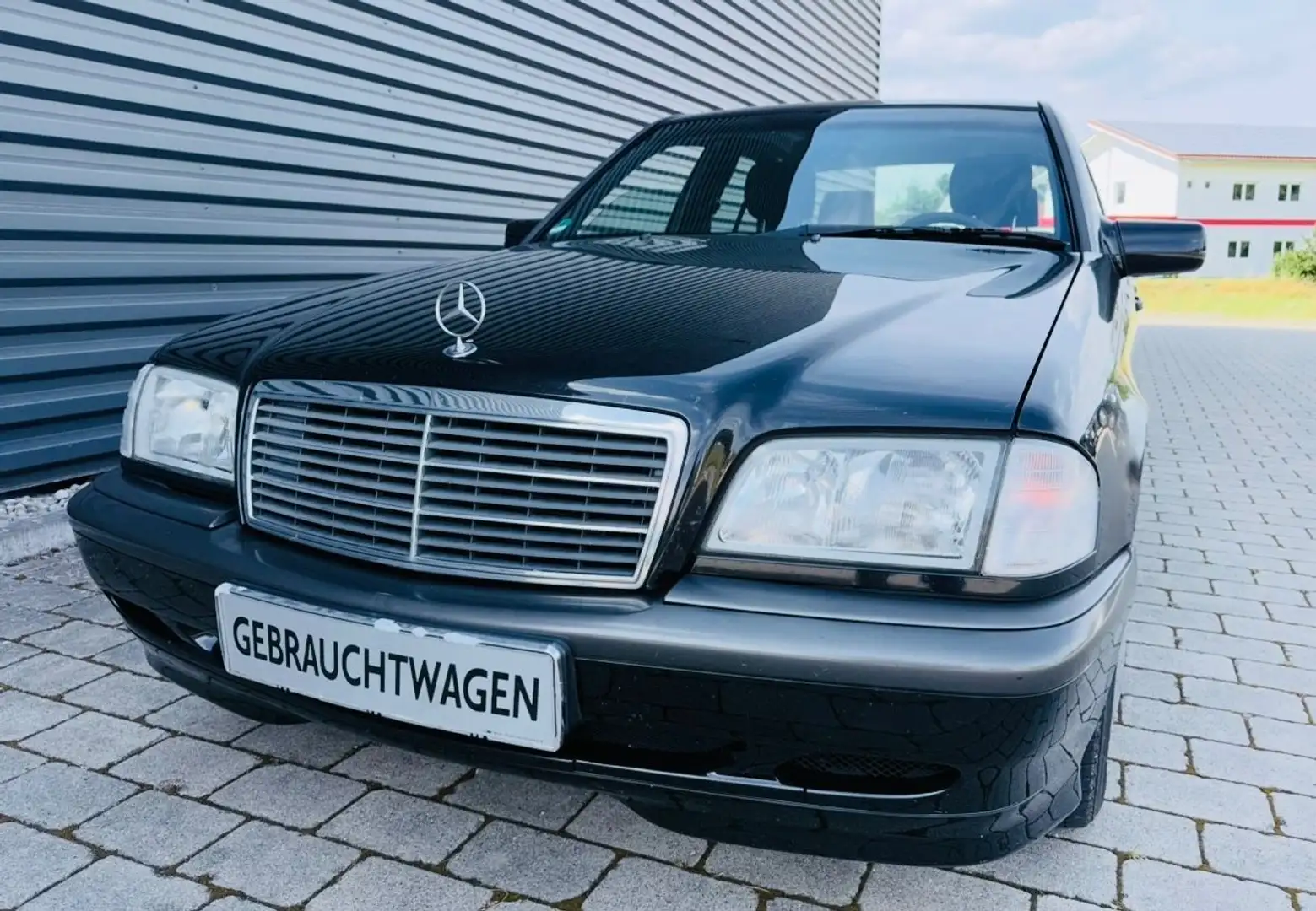 Mercedes-Benz C 180 Limousine 4-türig/Klima/2 Hand/TÜV:08/2026 Noir - 1