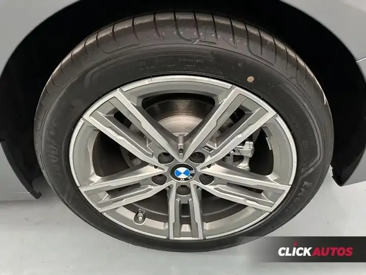 BMW Serie 1 2023, foto 19