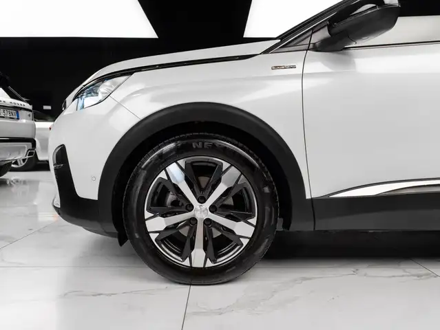 Peugeot 3008 view 16