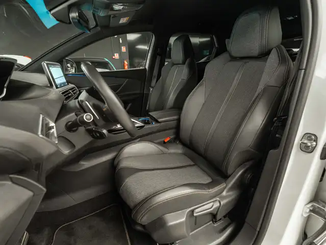 Peugeot 3008 view 9