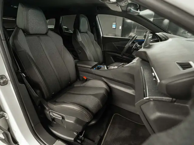Peugeot 3008 view 13
