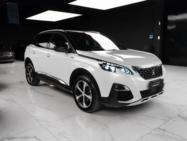 Peugeot 3008 view 3