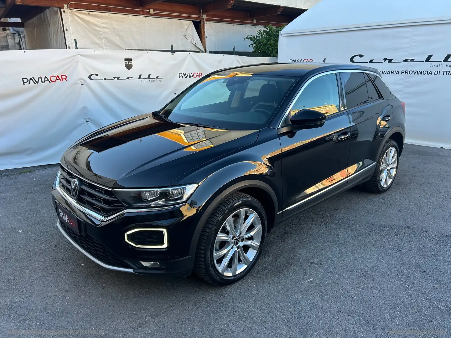 Volkswagen T-Roc 2.0 TDI 150 DSG Adv. BlueMot. Tech Schwarz - 1