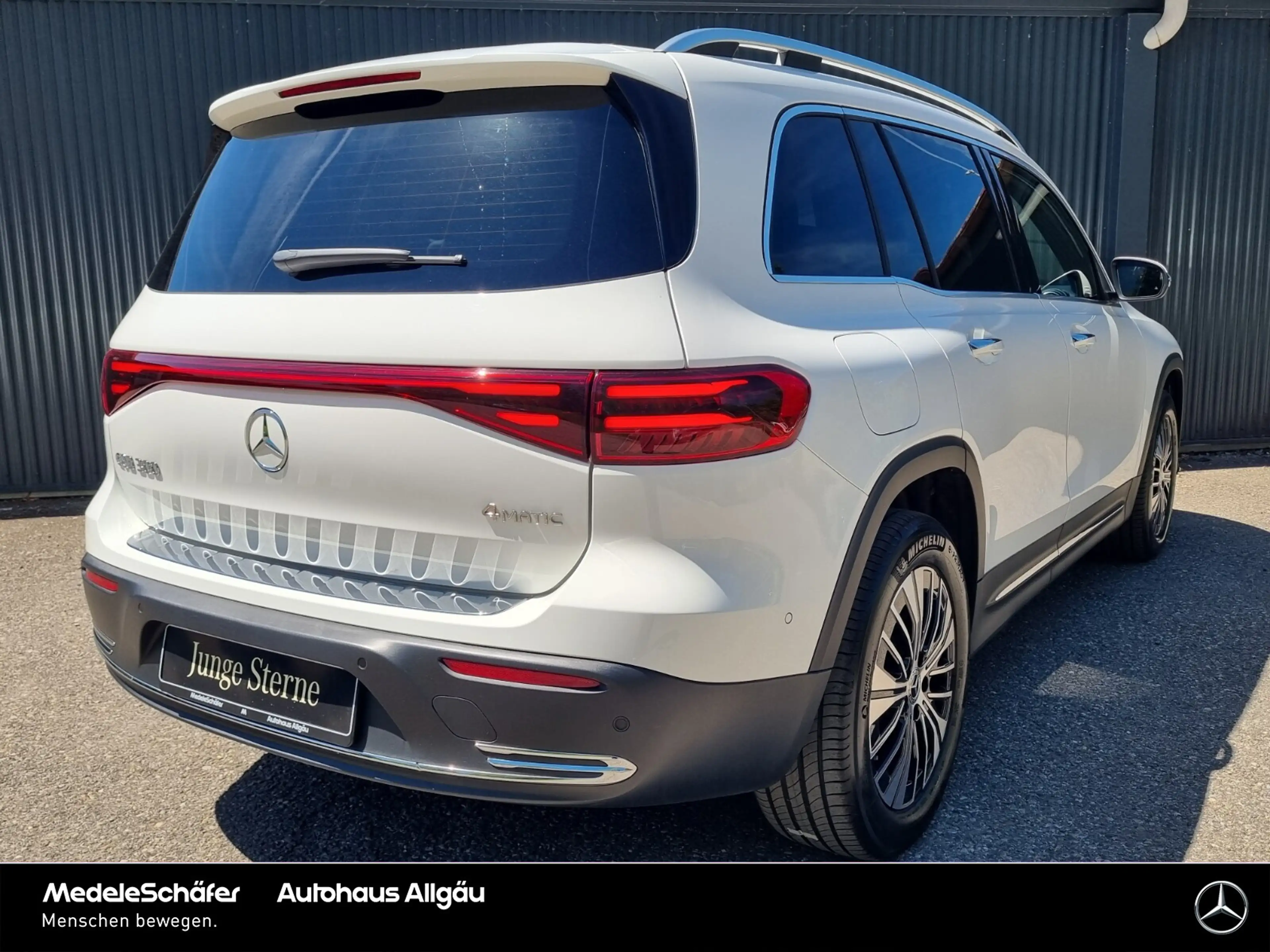 Mercedes-Benz EQB 300 EQB 300 4M ElectricART Fahr-Assi 360° KeylessGO — photo 6
