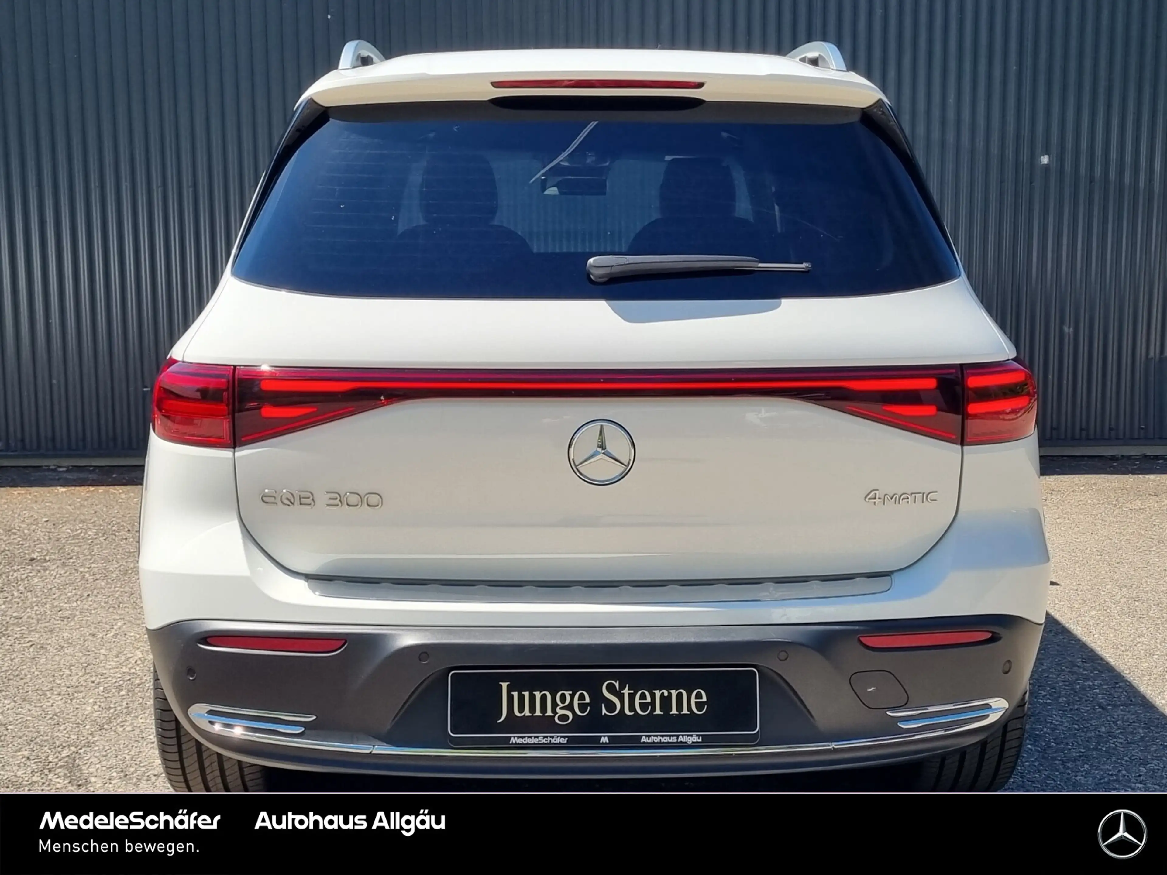 Mercedes-Benz EQB 300 EQB 300 4M ElectricART Fahr-Assi 360° KeylessGO — photo 7
