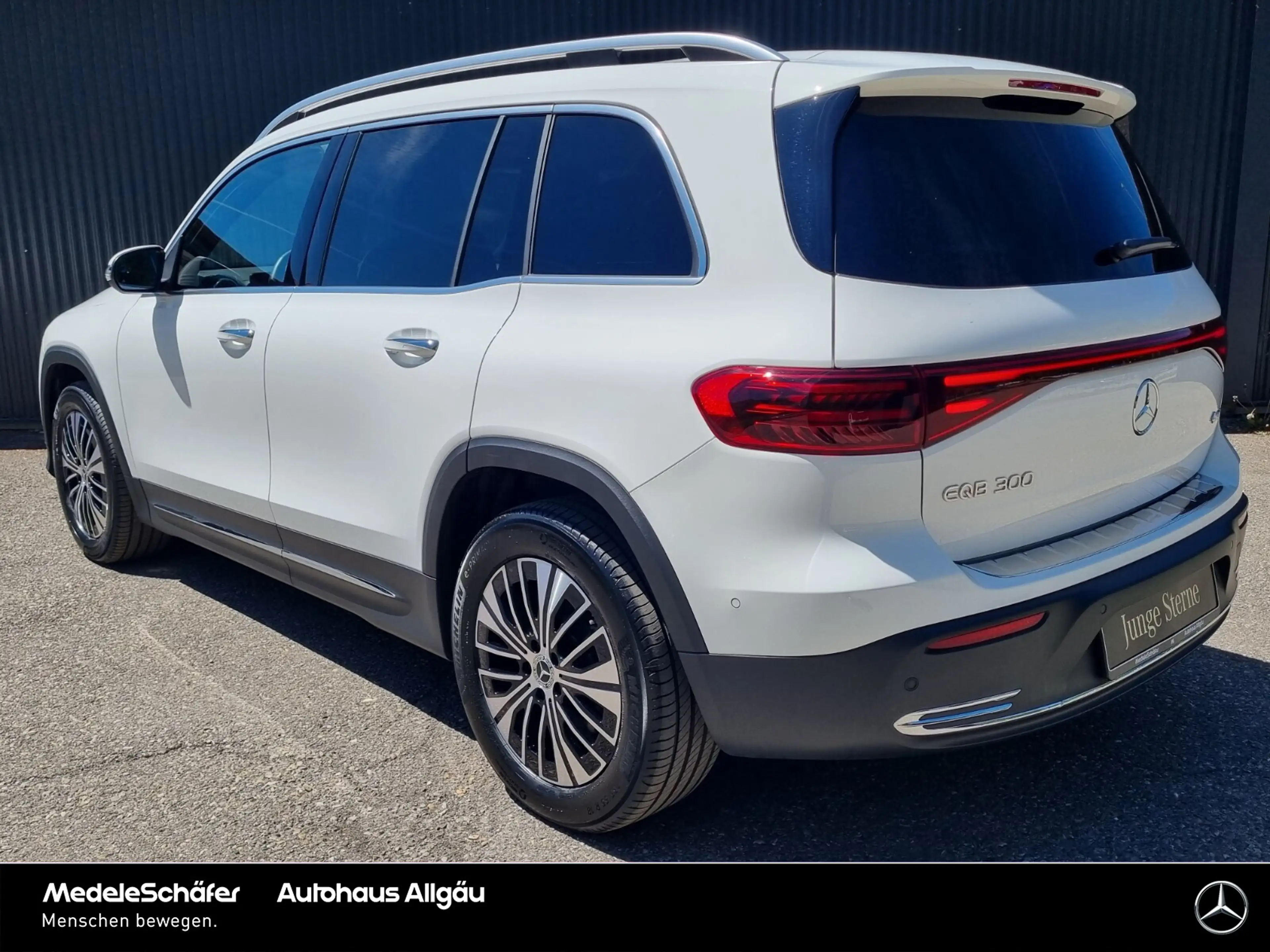 Mercedes-Benz EQB 300 EQB 300 4M ElectricART Fahr-Assi 360° KeylessGO — photo 8