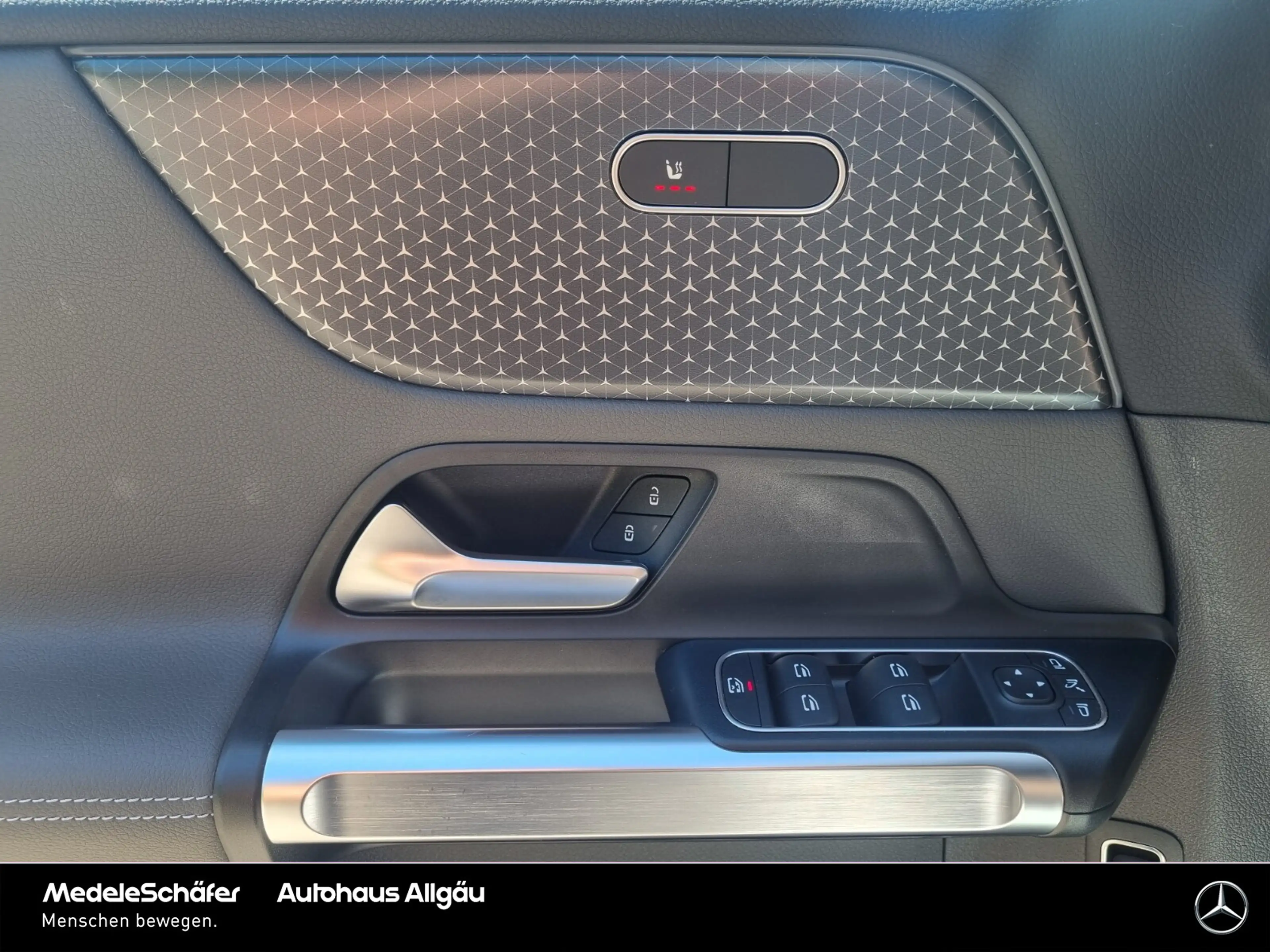 Mercedes-Benz EQB 300 EQB 300 4M ElectricART Fahr-Assi 360° KeylessGO — photo 12