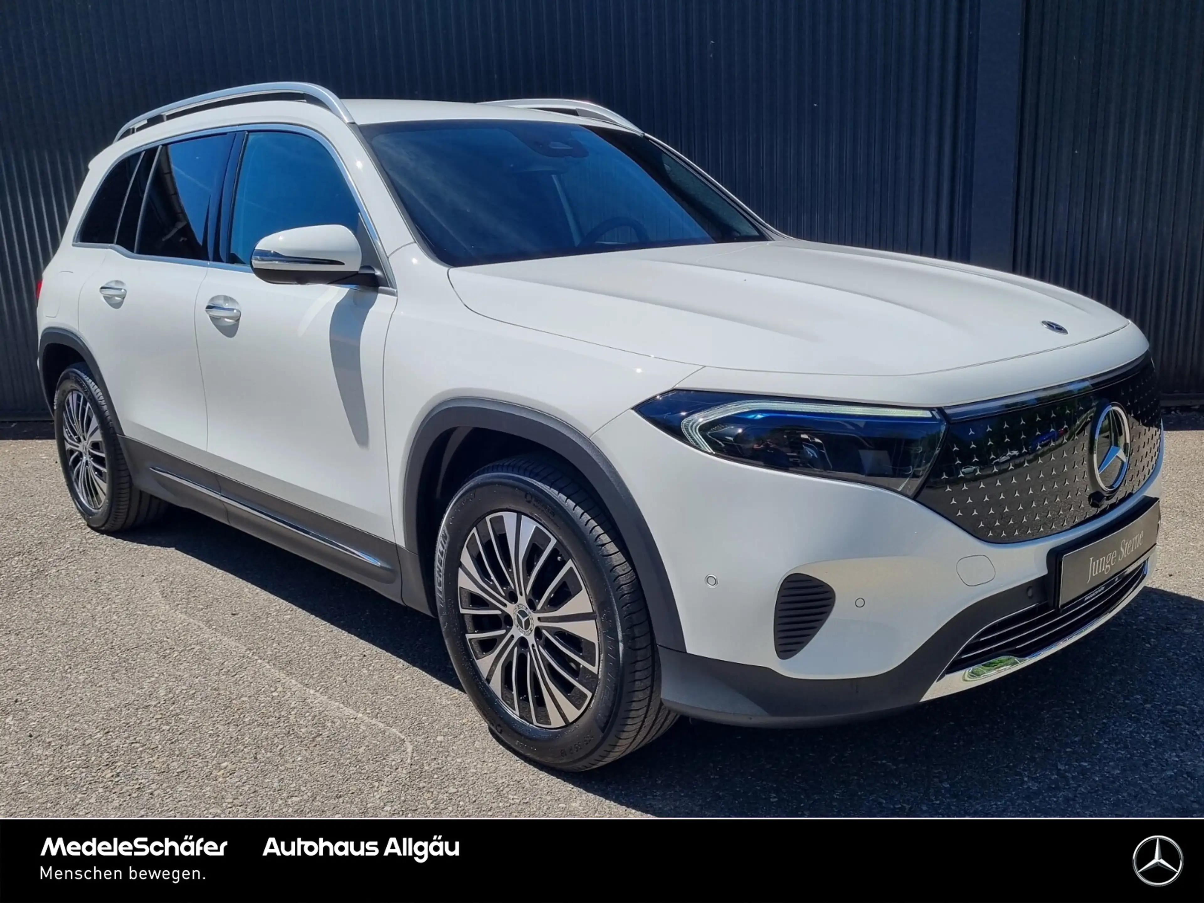 Mercedes-Benz EQB 300 EQB 300 4M ElectricART Fahr-Assi 360° KeylessGO — photo 4
