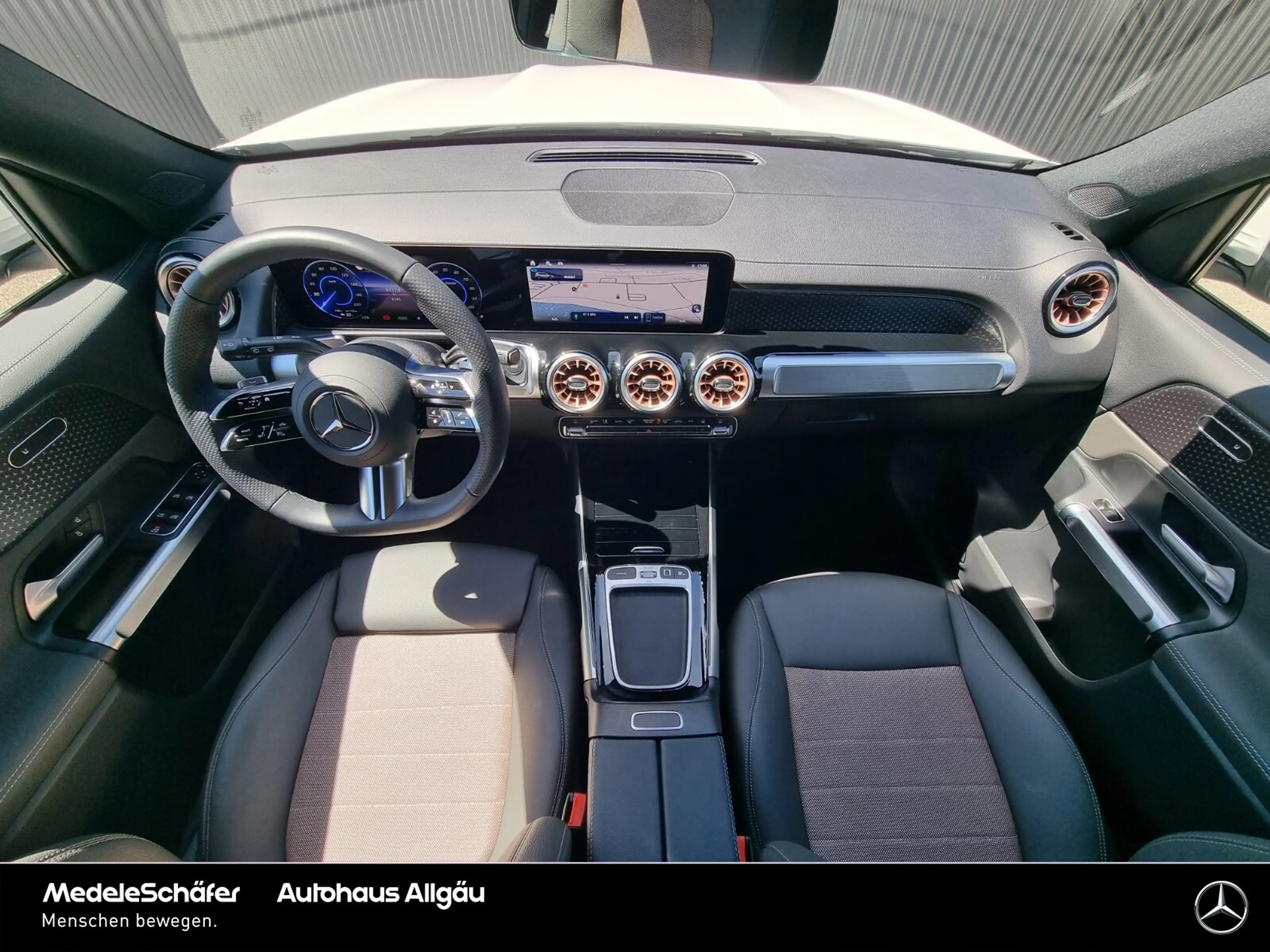 Mercedes-Benz EQB 300 EQB 300 4M ElectricART Fahr-Assi 360° KeylessGO — photo 14