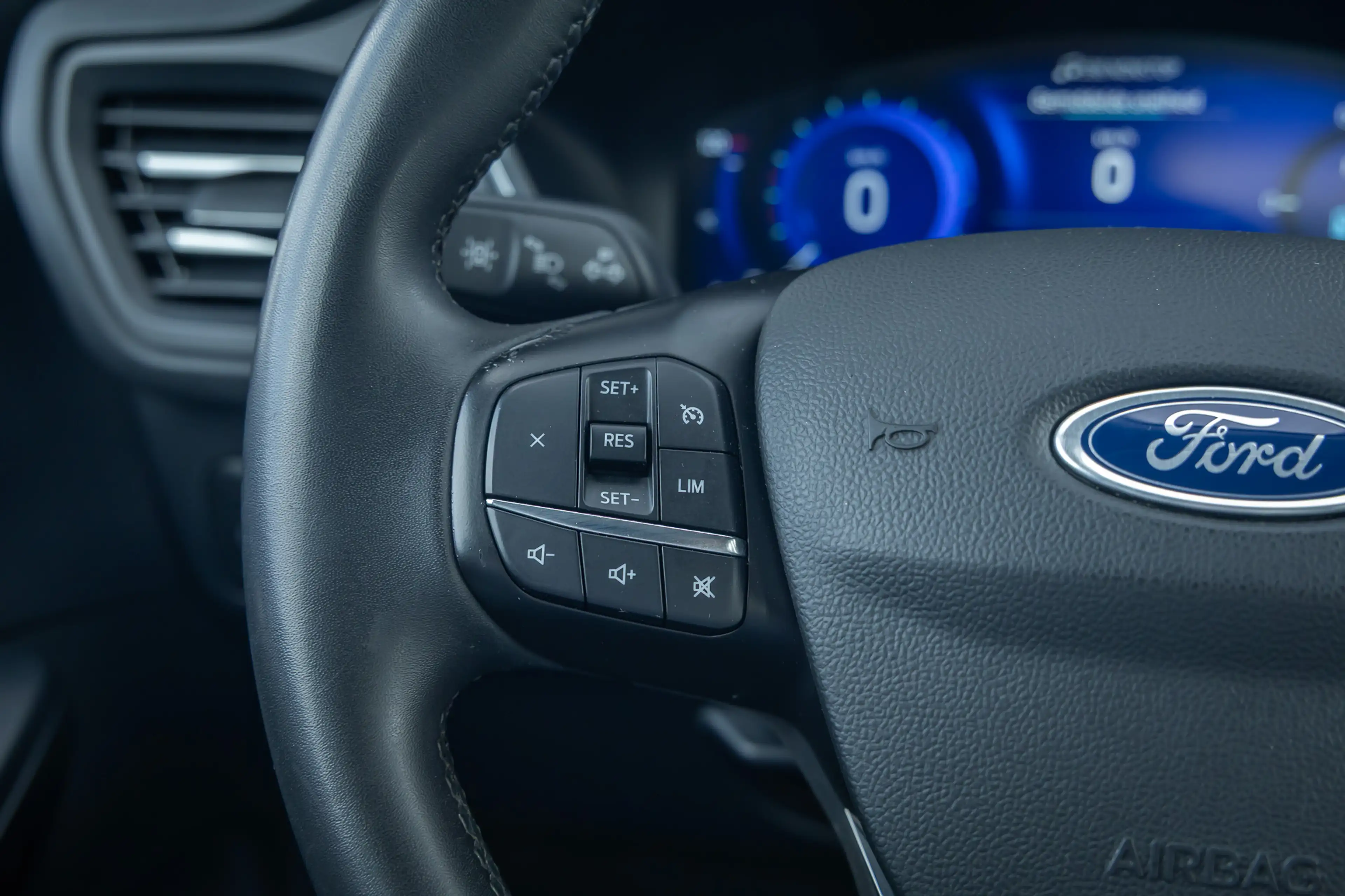 Ford Kuga 2.5 PHEV Titanium camera | klimaat control | pdc | — photo 15