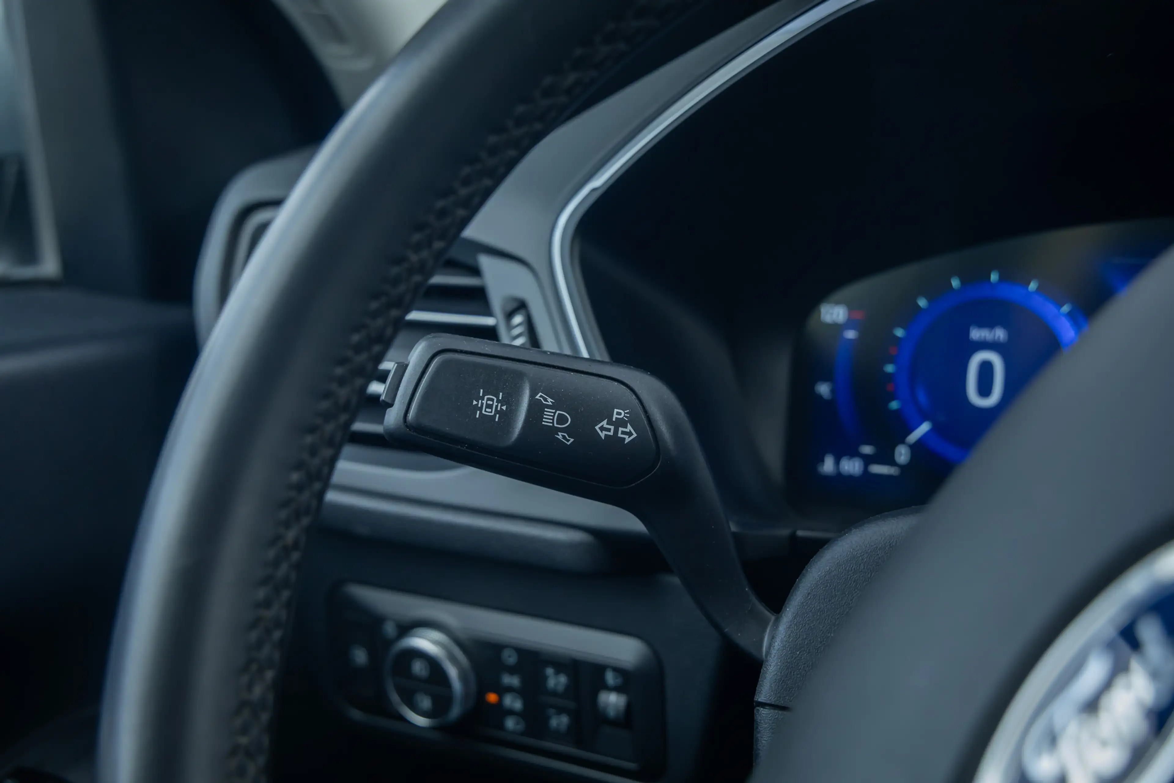 Ford Kuga 2.5 PHEV Titanium camera | klimaat control | pdc | — photo 14