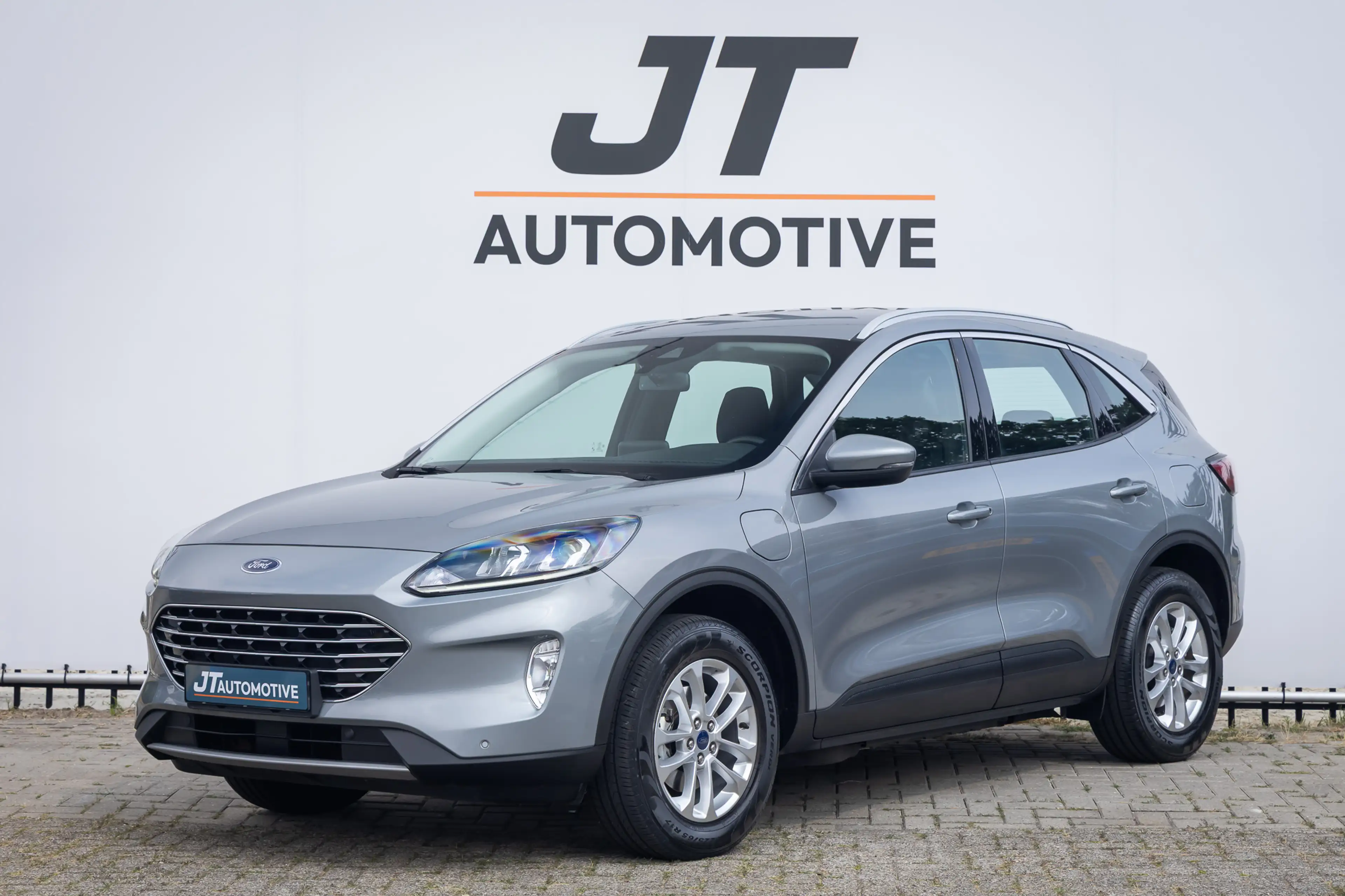 Ford Kuga 2.5 PHEV Titanium camera | klimaat control | pdc |