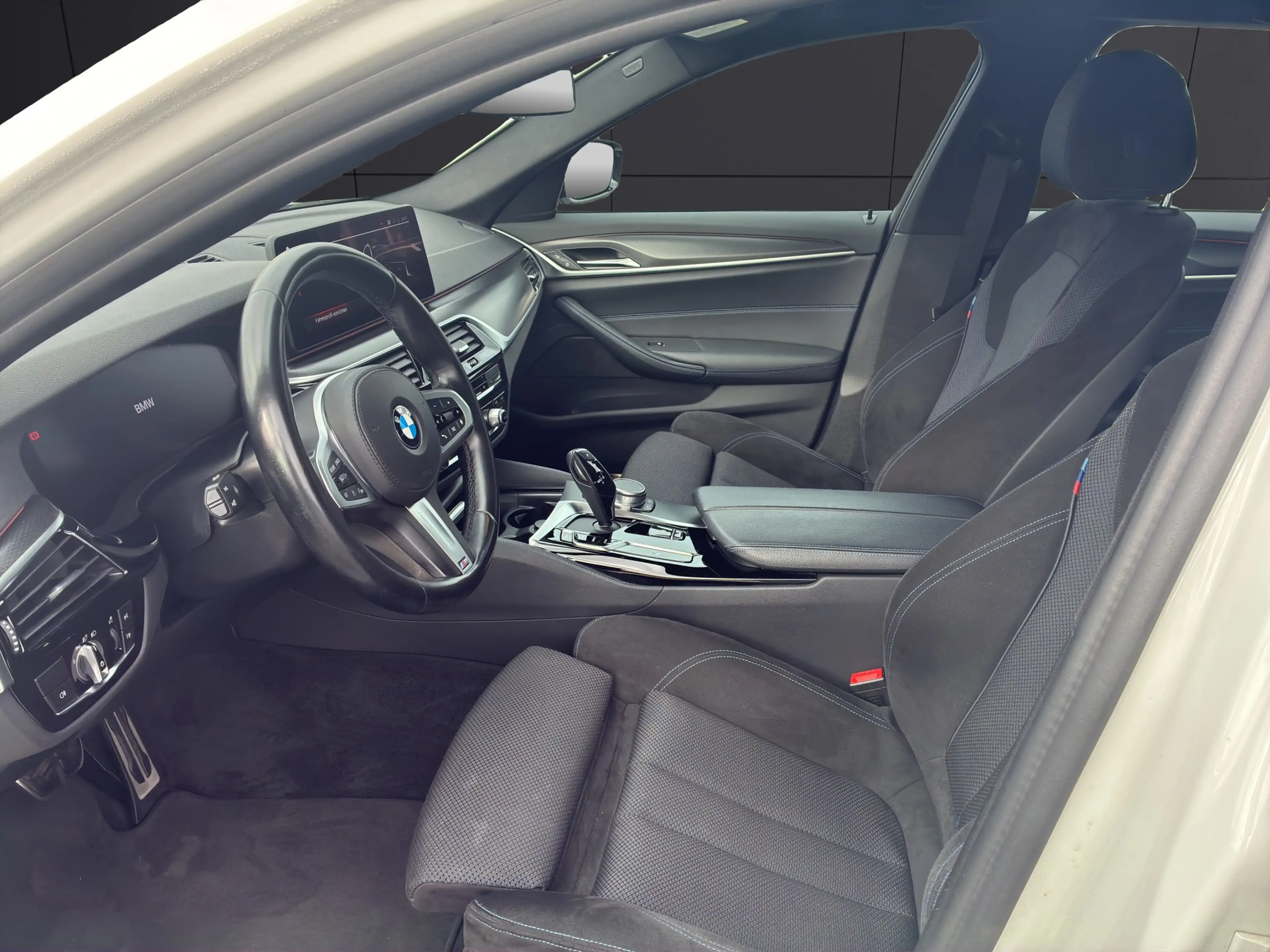 BMW 530 d Mild Hybrid M Sport (EURO 6d) — photo 9