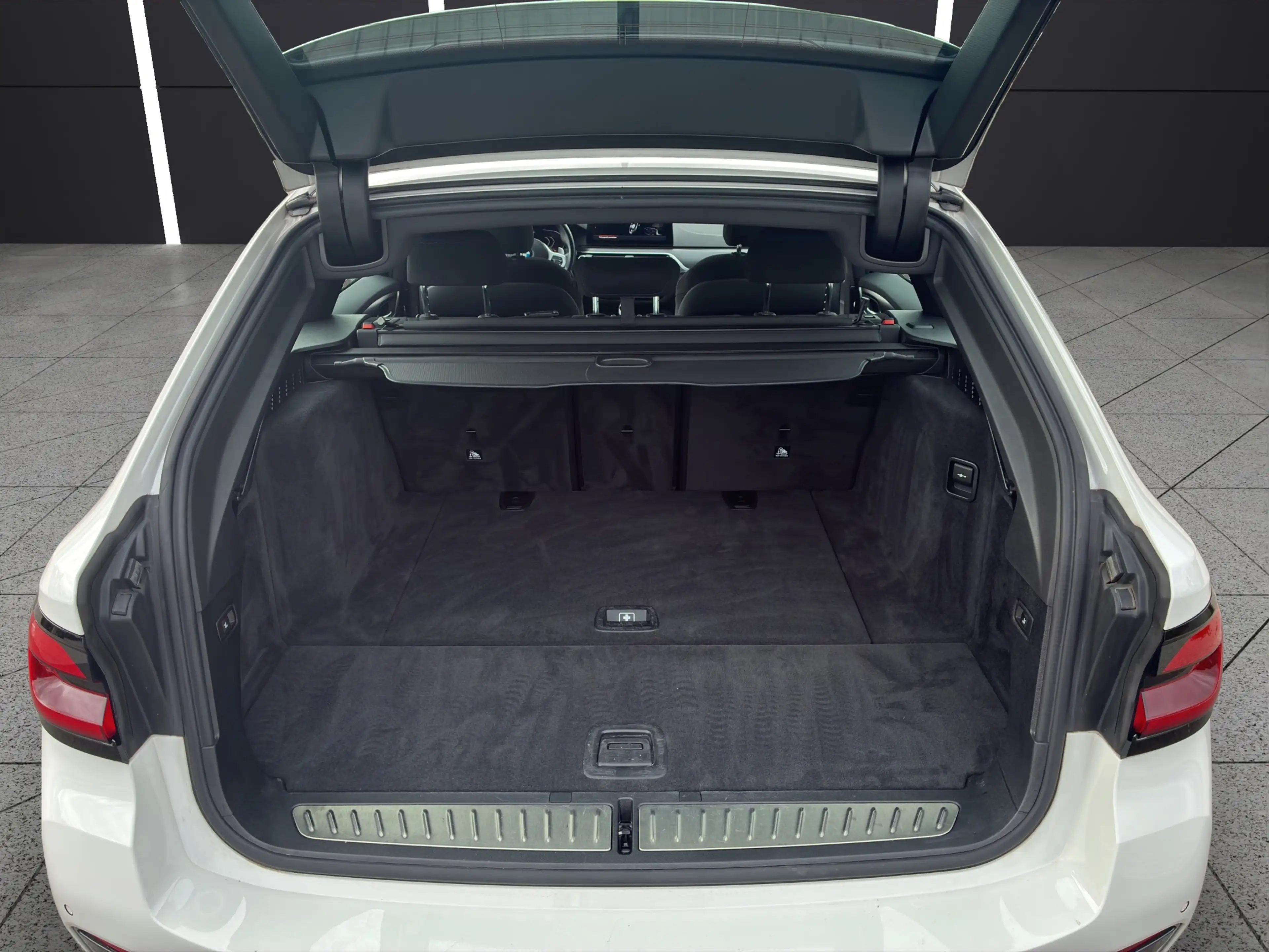 BMW 530 d Mild Hybrid M Sport (EURO 6d) — photo 15
