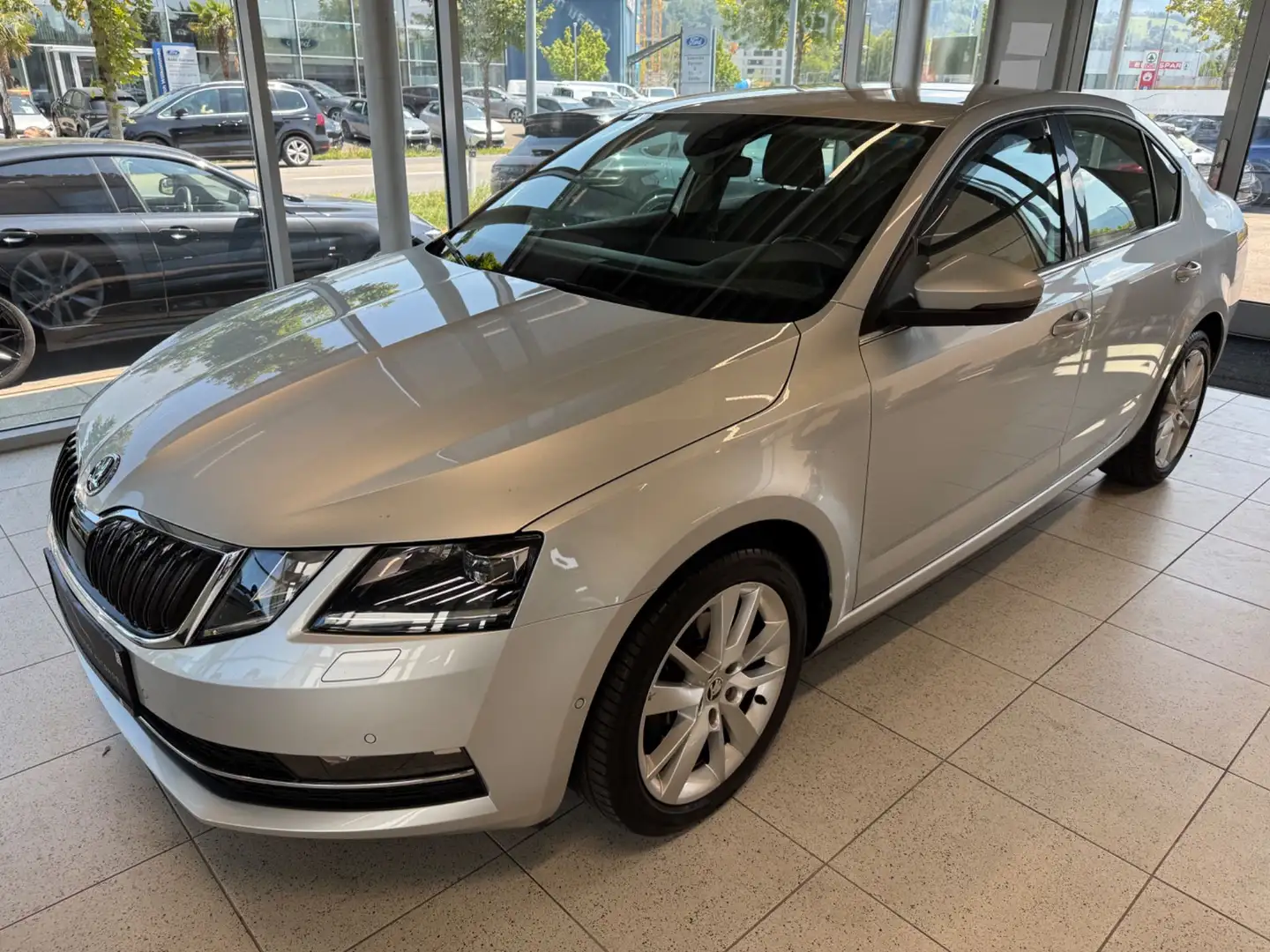 Skoda Octavia 1.0 TSI Style Silber - 1