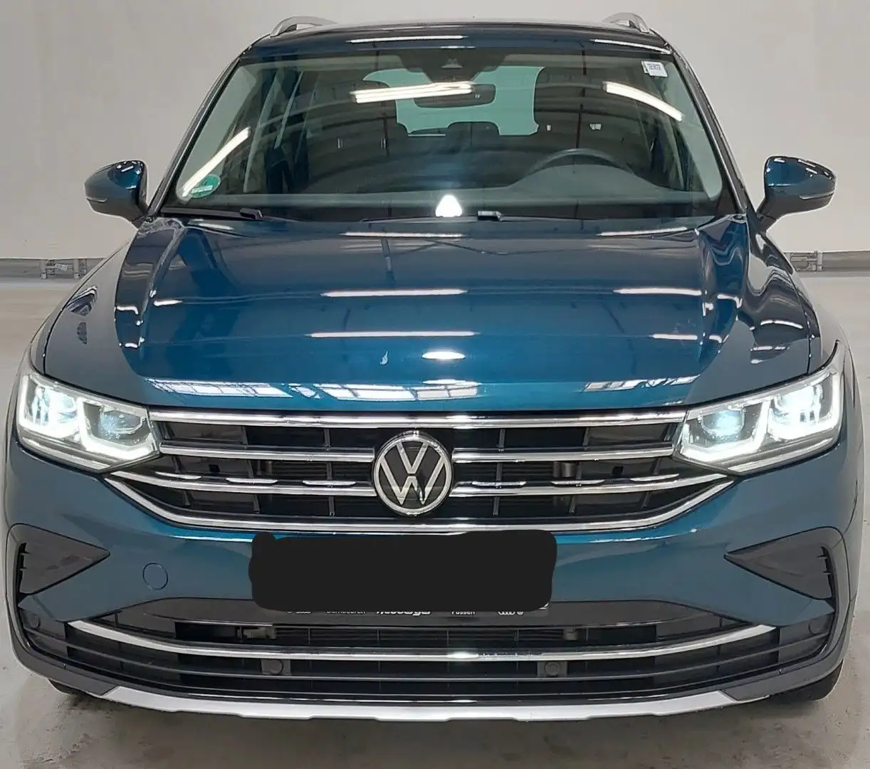 Volkswagen Tiguan Elegance 4Motion Facelift Digital AHK 18` Blau - 2