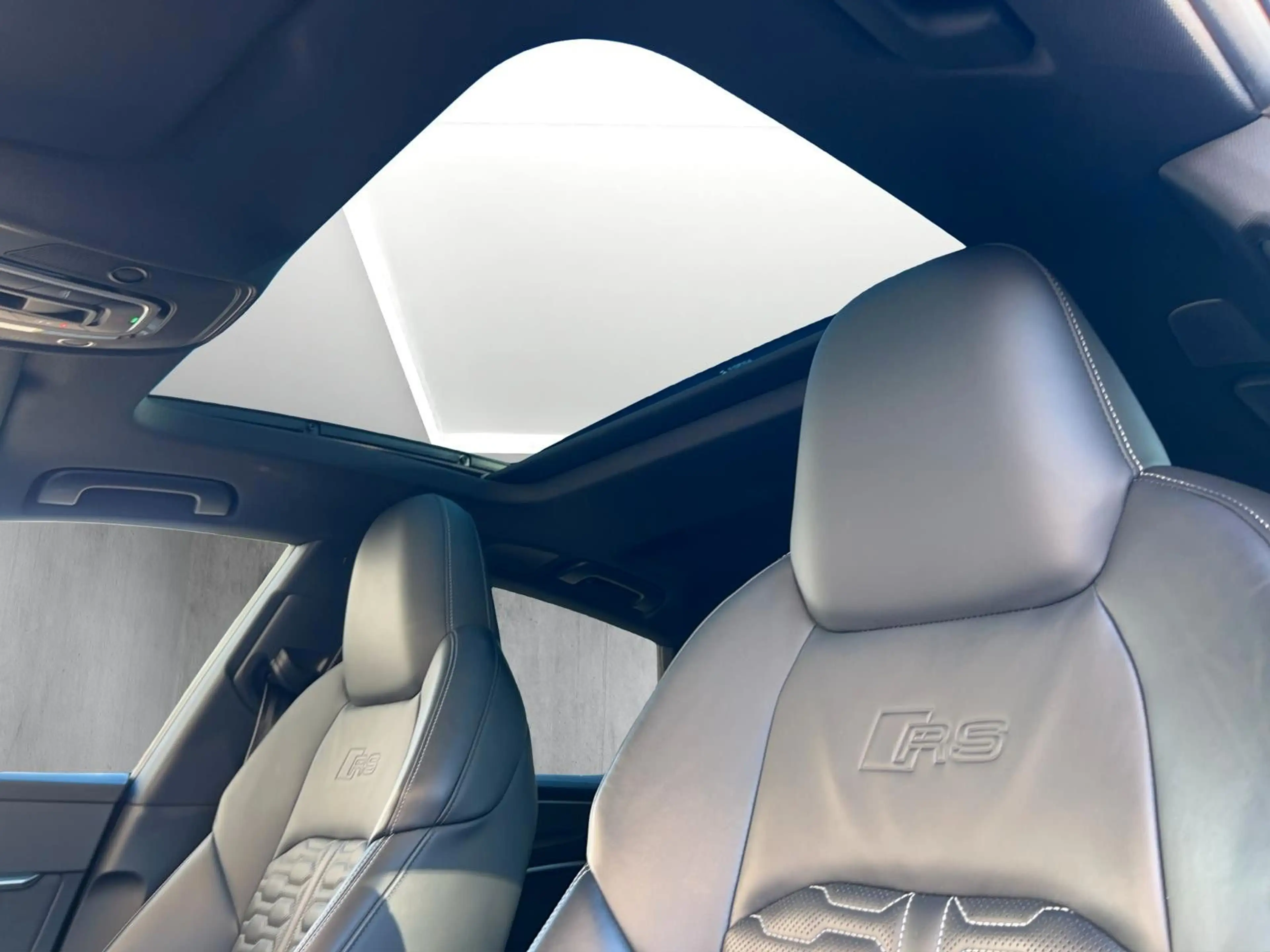 Audi RS7 Matrix Pano HUD B&O ACC 360°22Z STHZ Keramik — photo 11
