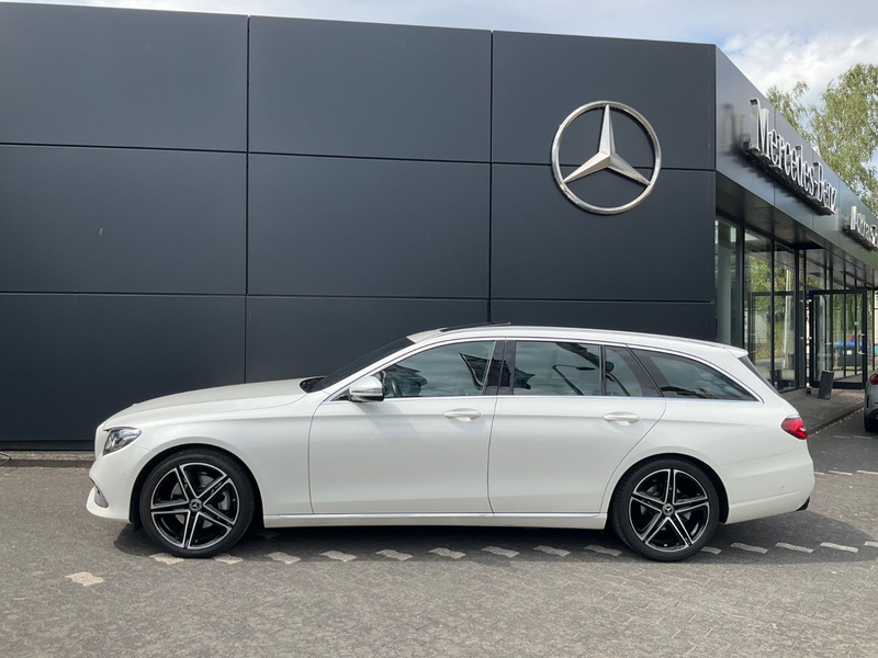 Mercedes-Benz E 300 d T Avantgarde/Widescreen/Multibeam/AHK — photo 4