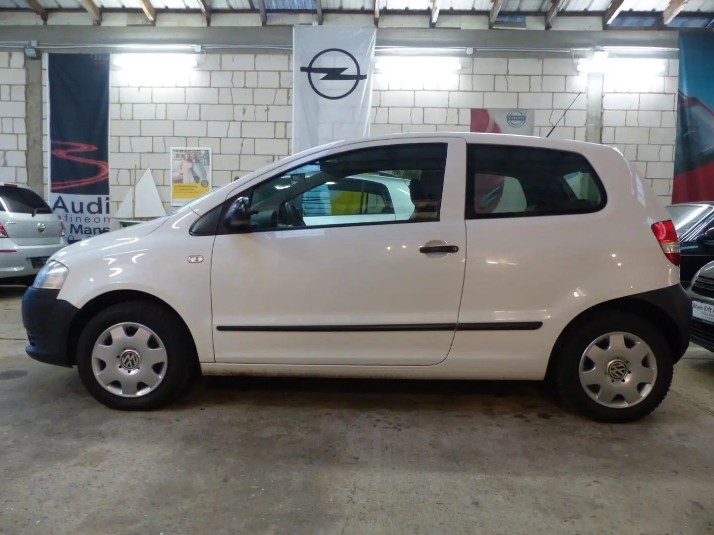 Volkswagen Fox Basis, 1. Hand mit TÜV Weiß - 2