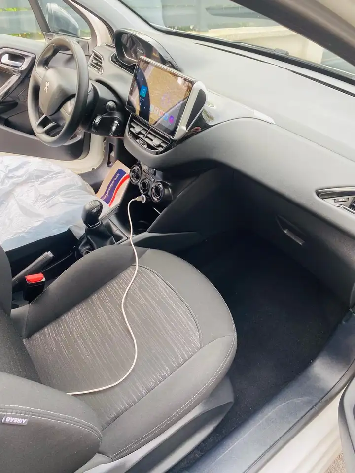 Peugeot 208 1.0 PureTech 68ch BVM5 Access