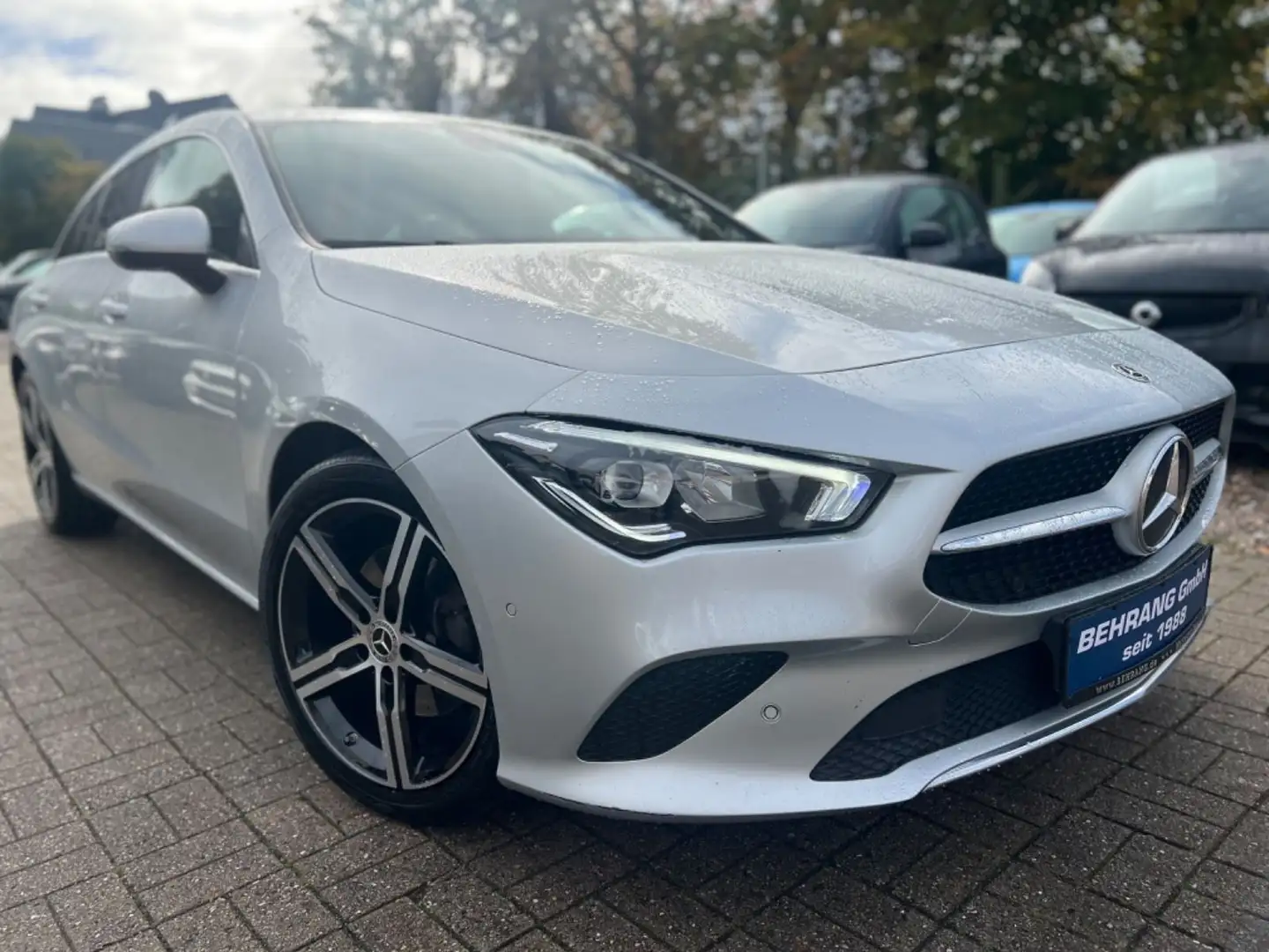 Mercedes-Benz CLA 200 d SB*LED*AUTOMATIK*NAVIGATION*1.HAND* Argent - 1