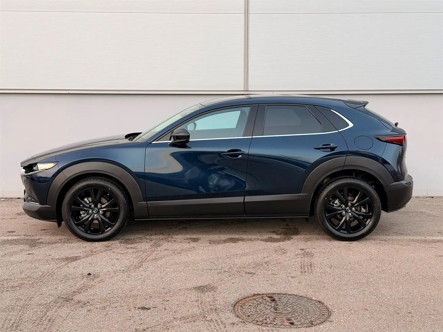 Mazda CX-30 e-Skyactive G140 Homura Blau - 2