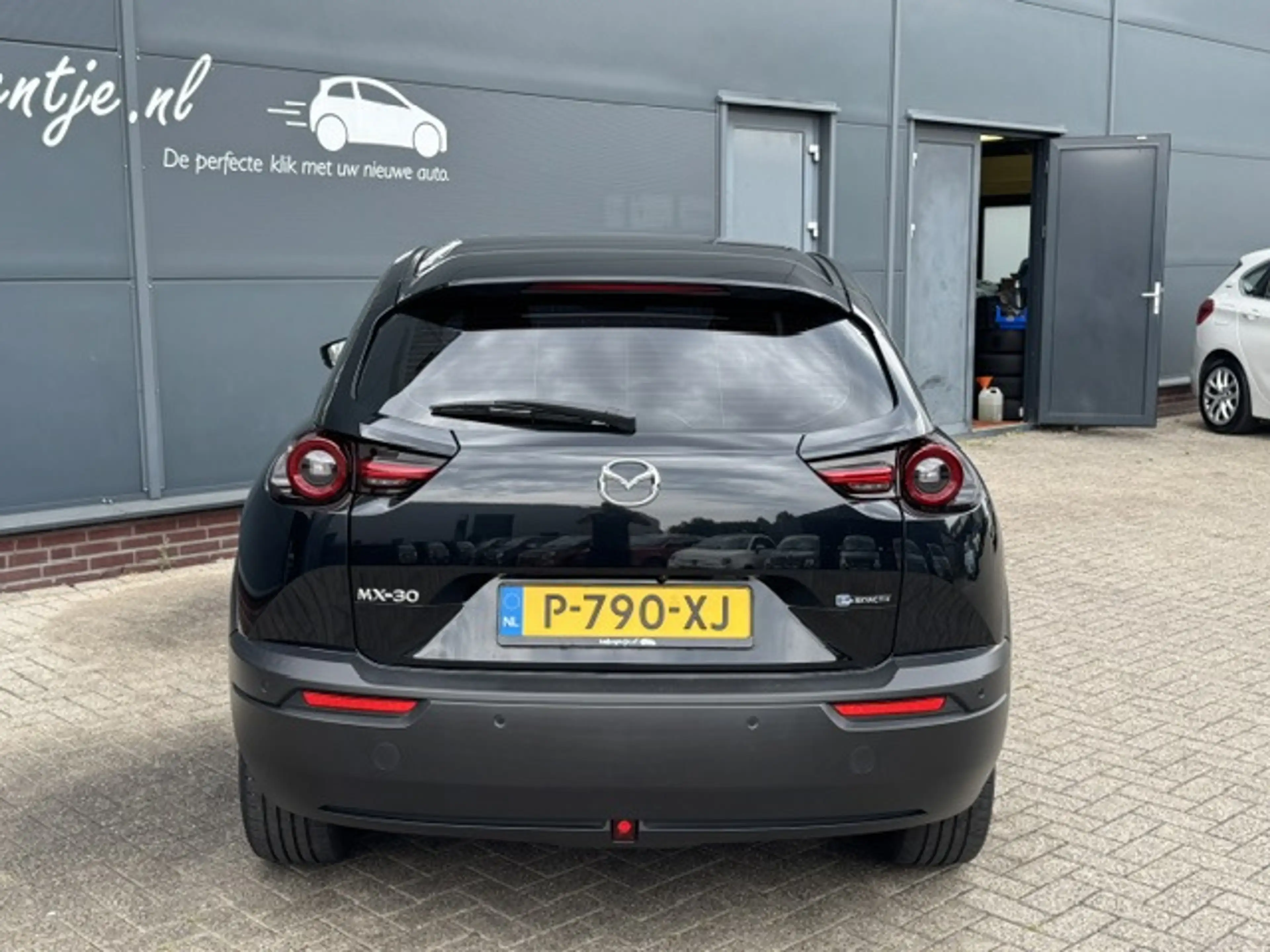Mazda MX-30 E-SkyActiv 145 Advantage 36 kWh *full options — photo 5