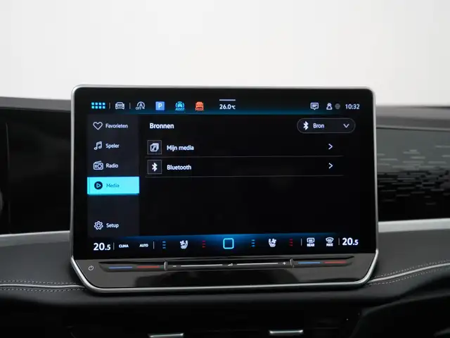 Volkswagen Passat view 16
