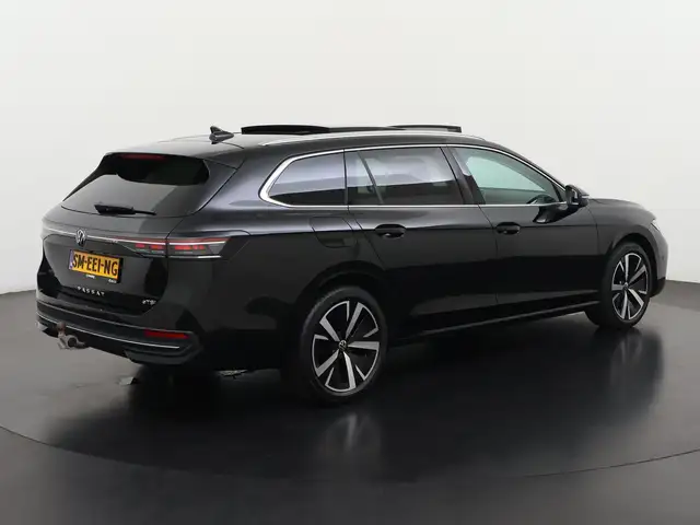 Volkswagen Passat view 6