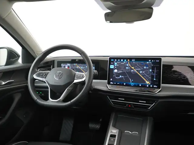 Volkswagen Passat view 7
