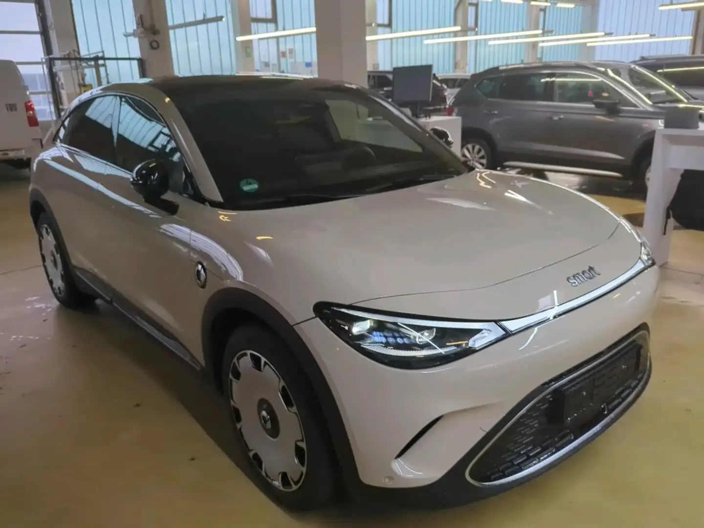 smart #3 Premium (66kWh) 360°Ka*HUD*Pano*LED*SHZ*Distr Weiß - 2