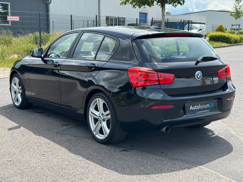 BMW 118 1 Limousine 5-trg. 118 i Advantage*Navi*PDC* — photo 3