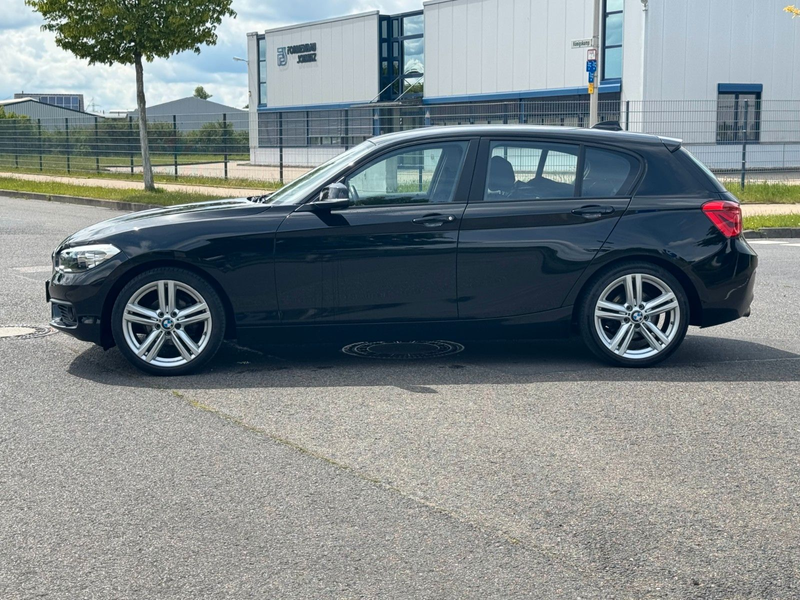 BMW 118 1 Limousine 5-trg. 118 i Advantage*Navi*PDC* — photo 2