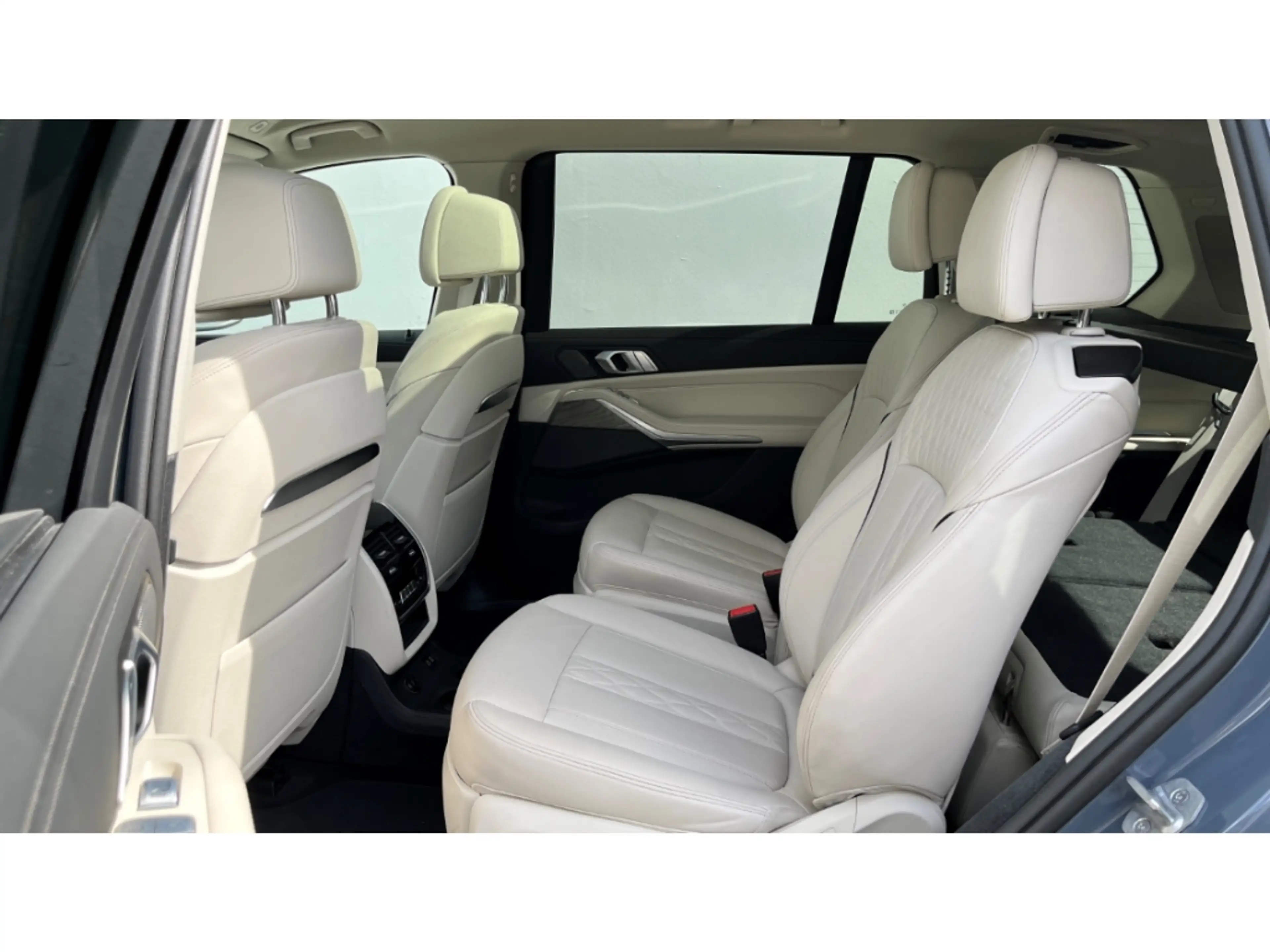 BMW X7 xDrive 40dA Luftfederung AD Niveau StandHZG AHK-kl — photo 12